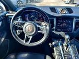 2018 Porsche Macan photo 11