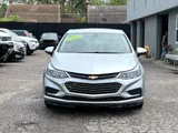 2017 Chevrolet Cruze photo 3