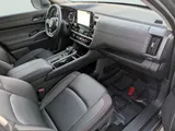 2025 Nissan Pathfinder photo 17