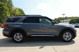 2022 Ford Explorer photo 6