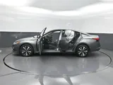 2019 Nissan Altima photo 40