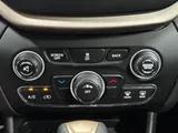 2018 Jeep Cherokee photo 17