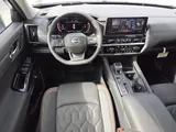 2026 Nissan Pathfinder photo 6
