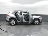 2024 Toyota Corolla Cross photo 34