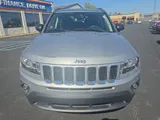 2017 Jeep Compass photo 2