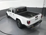 2026 Jeep Gladiator photo 14