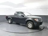 2016 Nissan Frontier photo 3