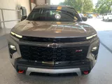 2027 Chevrolet Traverse photo 2