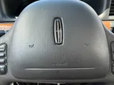 2001 Lincoln Continental photo 20