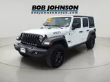 2022 Jeep Wrangler photo 5