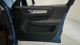 2025 Volvo XC40 photo 29