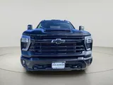 2024 Chevrolet Silverado 3500HD photo 2