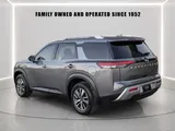 2025 Nissan Pathfinder photo 5