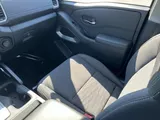 2024 Nissan Frontier photo 13