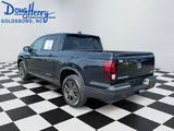 2019 Honda Ridgeline photo 3