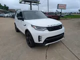 2023 Land Rover Discovery photo 3