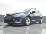 2017 Chrysler Pacifica photo 26