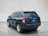 2016 Jeep Compass photo 3