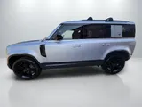 2023 Land Rover Defender photo 4