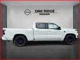 2026 Nissan Frontier photo 2