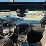 2020 Jeep Grand Cherokee photo 9