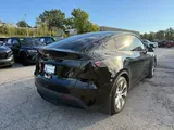 2024 Tesla Model Y photo 2