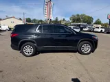2021 Chevrolet Traverse photo 2