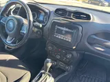 2018 Jeep Renegade photo 19