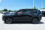 2026 Jeep Cherokee photo 9