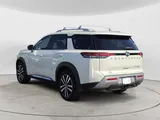 2024 Nissan Pathfinder photo 3
