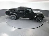 2026 Jeep Gladiator photo 31