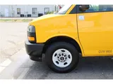 2021 GMC Savana Commercial Cutaway photo 9