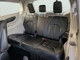 2024 Chrysler Pacifica photo 18