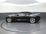 2021 Chevrolet Camaro photo 4