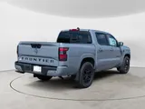 2027 Nissan Frontier photo 7