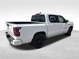 2027 Nissan Frontier photo 7