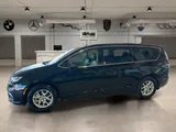 2024 Chrysler Pacifica photo 2