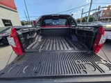 2020 Nissan Titan photo 18
