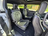 2025 Chrysler Pacifica photo 23