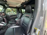 2021 Jeep Gladiator photo 28