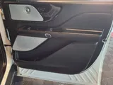 2025 Lincoln Aviator photo 12