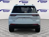 2025 Jeep Grand Cherokee photo 4