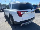 2020 GMC Acadia photo 3