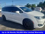 2018 Chrysler Pacifica photo 3
