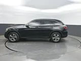 2022 Mercedes-Benz GLC photo 3