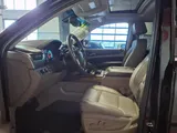 2017 Chevrolet Suburban photo 21