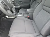 2024 Nissan Frontier photo 12