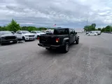 2026 Jeep Gladiator photo 4