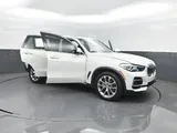 2023 BMW X5 photo 42