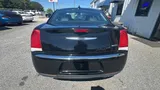 2020 Chrysler 300 photo 6